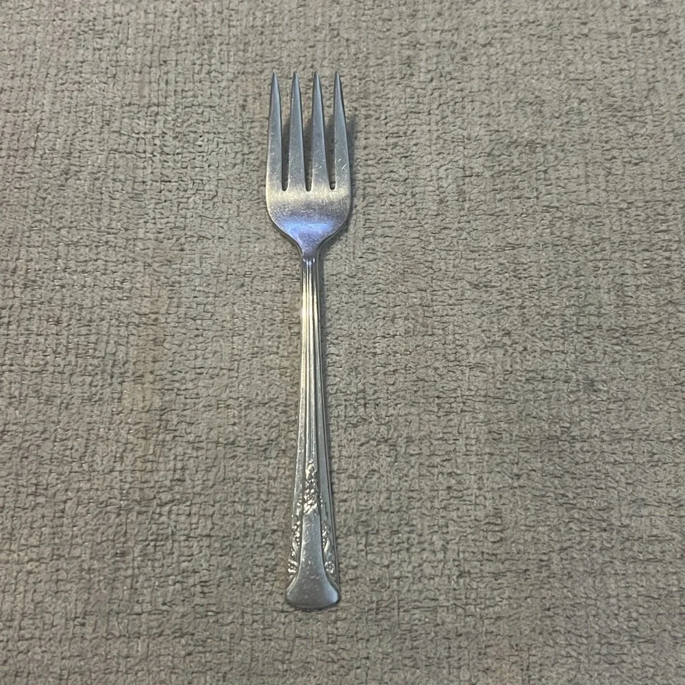 Camelia Silver Plate Salad Fork Vintage Floral Pattern Flatware Silverware